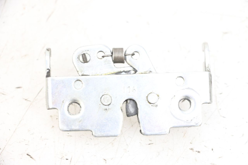 photo de CIERRE ASIENTO HOOK YAMAHA BW'S EASY 50 (2013 - 2016) - Zoom estado de uso