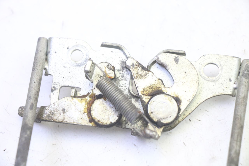 photo de CIERRE ASIENTO HOOK HONDA CBF 125 (2009 - 2015)