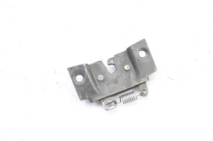 photo de CIERRE ASIENTO HOOK APRILIA CLASSIC 125 (1995 - 2001)