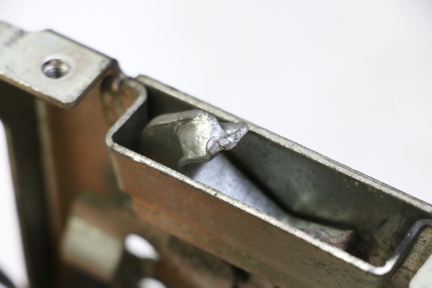 photo de CIERRE ASIENTO HOOK HONDA FES S-WING SWING ABS 125 (2007 - 2015)