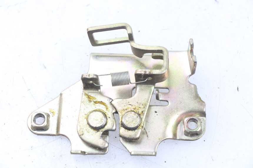 photo de CIERRE ASIENTO HOOK SYM FIDDLE 3 III 50 (2014 - 2020)