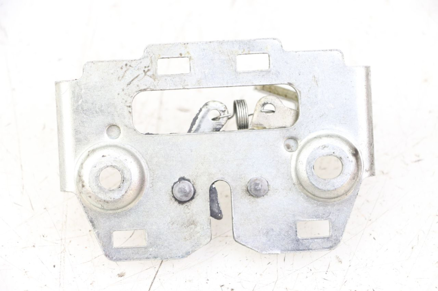 photo de CIERRE ASIENTO HOOK HONDA FORZA 125 (2021 - 2025)