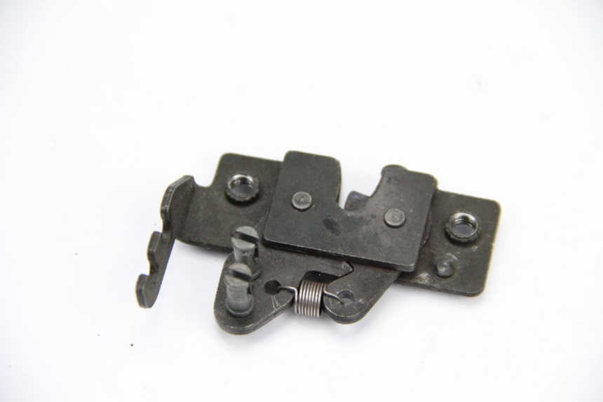 photo de CIERRE ASIENTO HOOK GILERA NEXUS 125 (2009 - 2013)