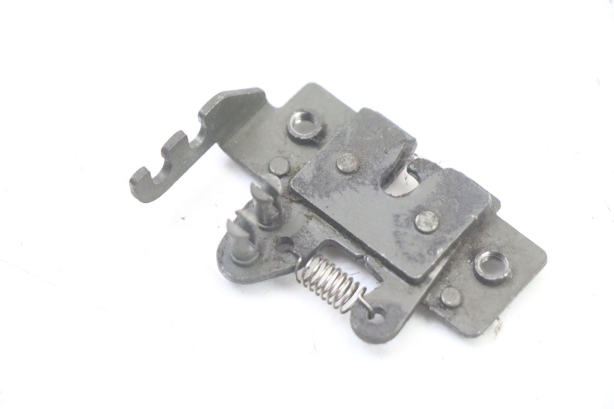 photo de CIERRE ASIENTO HOOK GILERA NEXUS 300 (2008 - 2013)