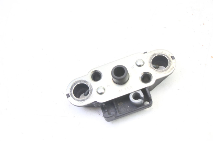 photo de CIERRE ASIENTO HOOK SUZUKI GSR 750 (2011 - 2017)