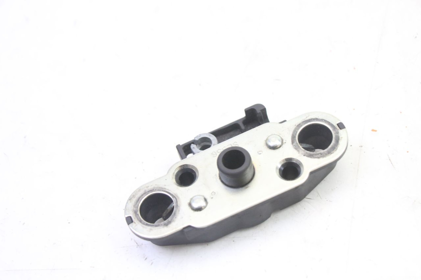 photo de CIERRE ASIENTO HOOK SUZUKI GSR 750 (2011 - 2017)