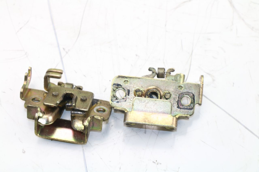 photo de CIERRE ASIENTO HOOK KAWASAKI J300 300 (2014 - 2017)
