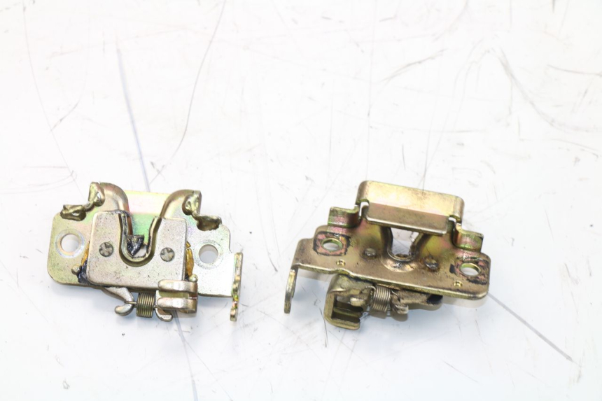 photo de CIERRE ASIENTO HOOK KAWASAKI J300 300 (2014 - 2017)