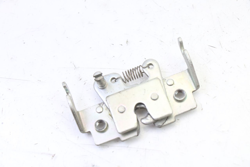 photo de CIERRE ASIENTO HOOK YAMAHA JOG R 50 (2004 - 2014)