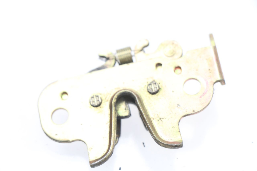 photo de CERRADURA DE ASIENTO PEUGEOT KISBEE 2T 50 (2010 - 2017)