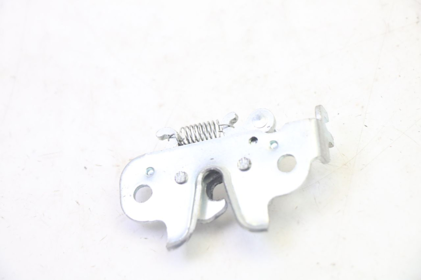 photo de CERRADURA DE ASIENTO PEUGEOT KISBEE 2T 50 (2010 - 2017)