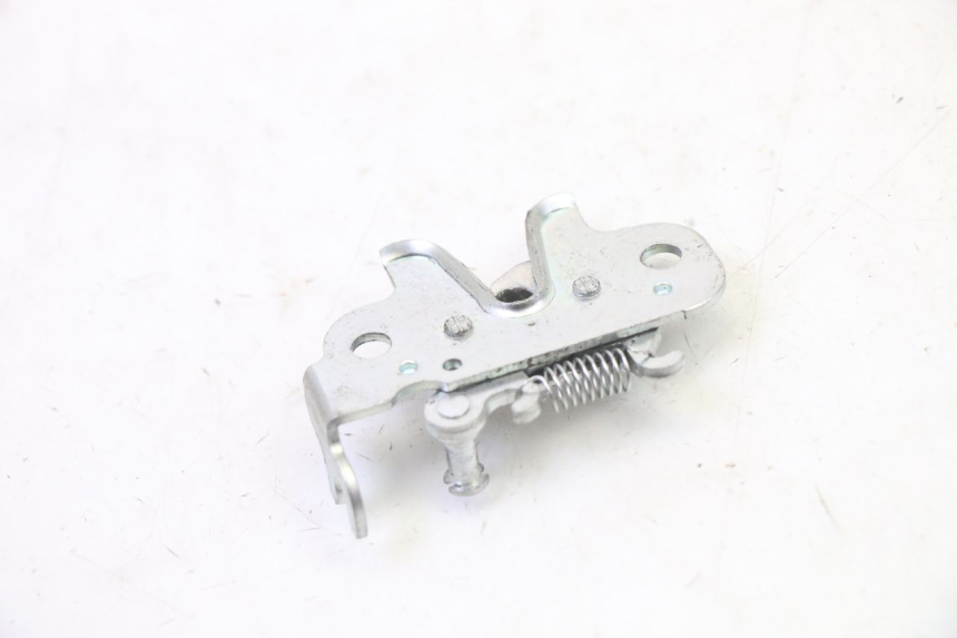 photo de CERRADURA DE ASIENTO PEUGEOT KISBEE 2T 50 (2010 - 2017)