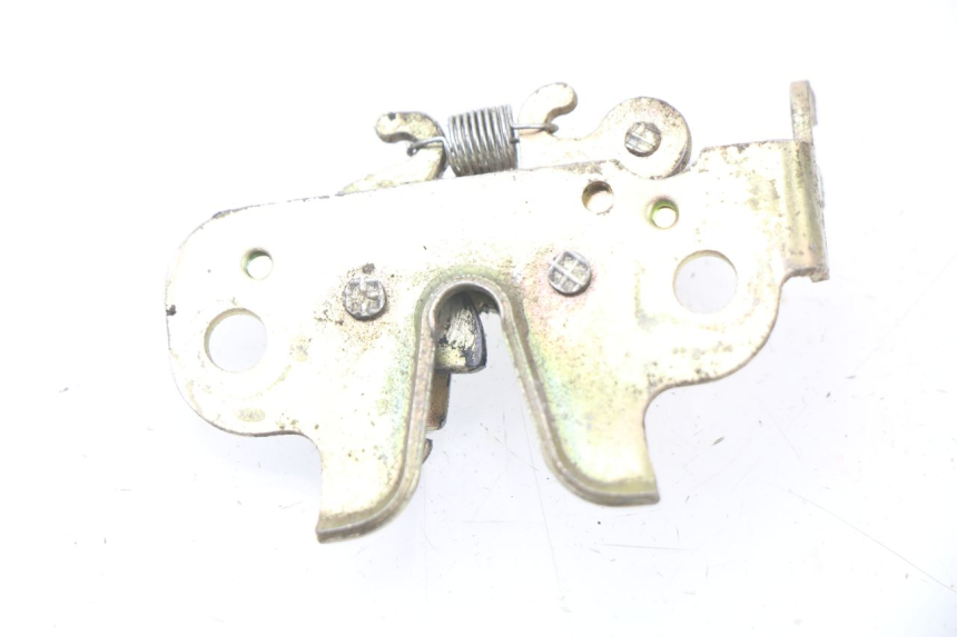 photo de CERRADURA DE ASIENTO PEUGEOT KISBEE 4T 50 (2010 - 2017)