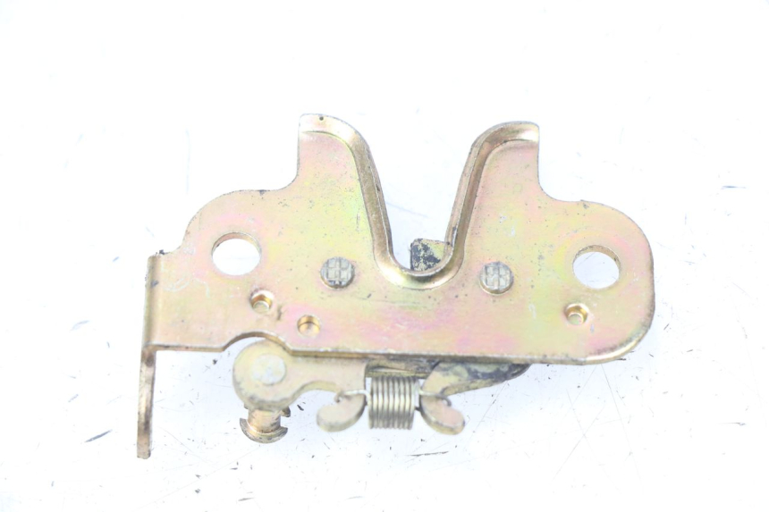 photo de CERRADURA DEL ASIENTO PEUGEOT KISBEE 4T 50 (2018 - 2022)