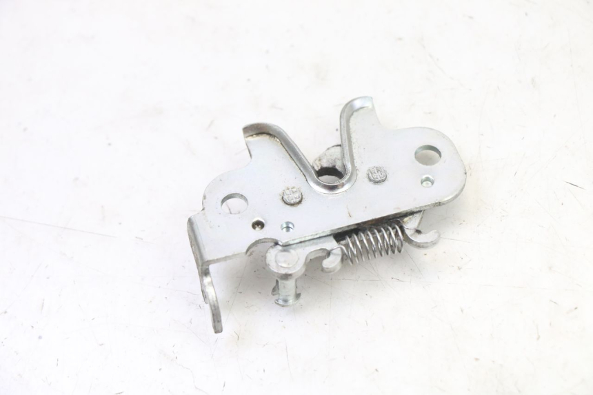 photo de CERRADURA DEL ASIENTO PEUGEOT KISBEE 4T 50 (2018 - 2022)