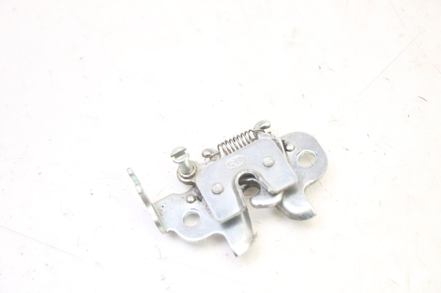photo de CERRADURA DEL ASIENTO PEUGEOT KISBEE 4T 50 (2018 - 2022)