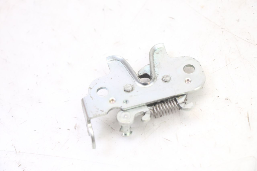 photo de CERRADURA DEL ASIENTO PEUGEOT KISBEE 4T 50 (2018 - 2022)