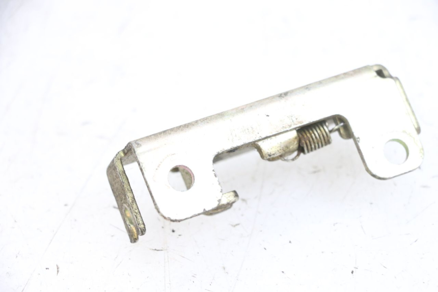 photo de CIERRE ASIENTO HOOK KYMCO LIKE 125 (2009 - 2016) - Detalle de la pieza