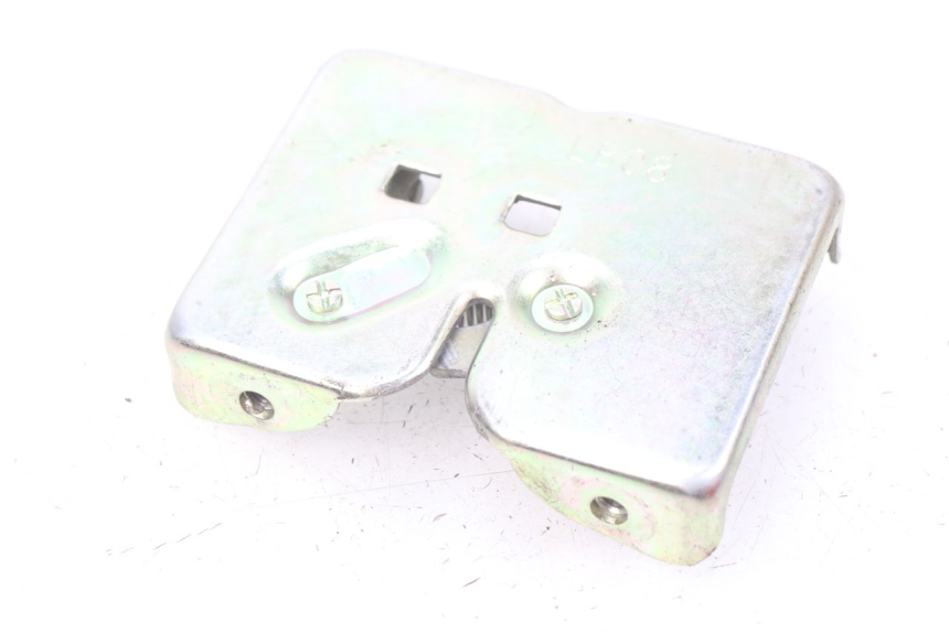 photo de CIERRE ASIENTO HOOK EUROCKA MATADOR 4T 50 (2010 - 2016)