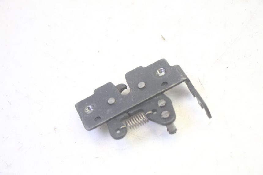 photo de CIERRE ASIENTO HOOK PIAGGIO MP3 HPE 350 (2018 - 2020) - Otra perspectiva