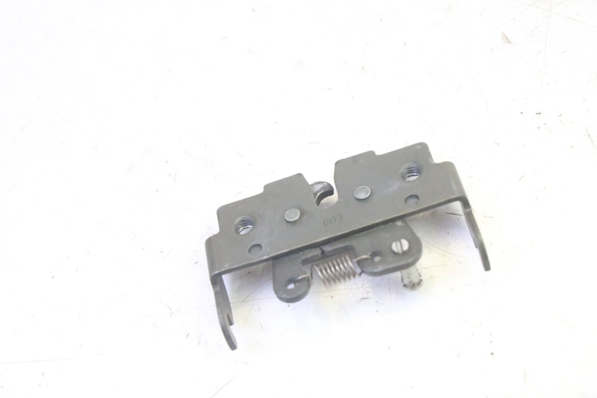 photo de CIERRE ASIENTO HOOK PIAGGIO MP3 RL 250 (2007 - 2010) - Otra perspectiva