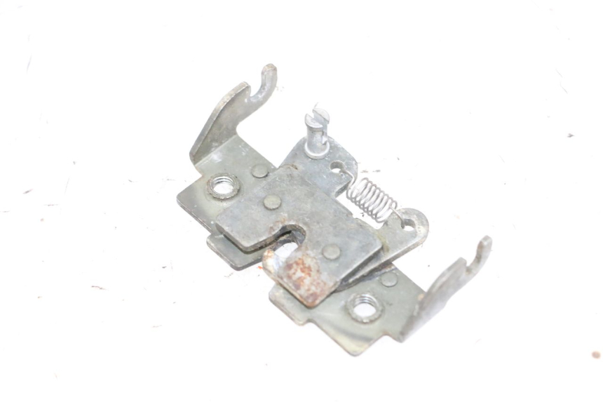 photo de CIERRE ASIENTO HOOK YAMAHA NEO'S NEOS 2T 50 (1998 - 2007) - Detalle de la pieza