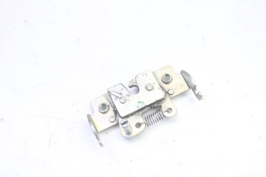 photo de CERRADURA DE ASIENTO YAMAHA NEOS NEO'S 4T 50 (2008 - 2016) - Detalle de la pieza