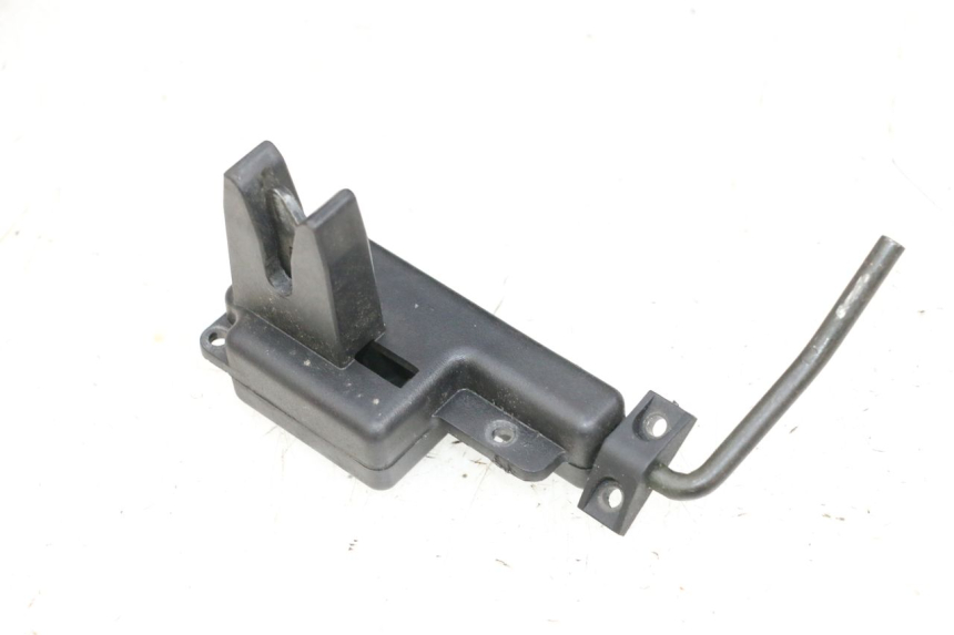 photo de CERRADURA DEL ASIENTO PIAGGIO NEW TYPHOON 50 (2018 - 2021) - Zoom estado de uso