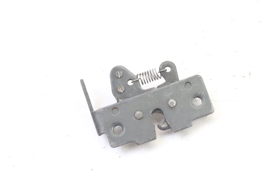 photo de CIERRE ASIENTO HOOK GILERA NEXUS 125 (2009 - 2013)
