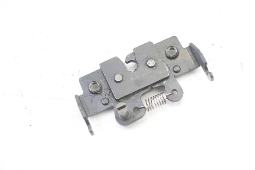 photo de CIERRE ASIENTO HOOK PIAGGIO NRG POWER PUREJET 50 (2018 - 2021)