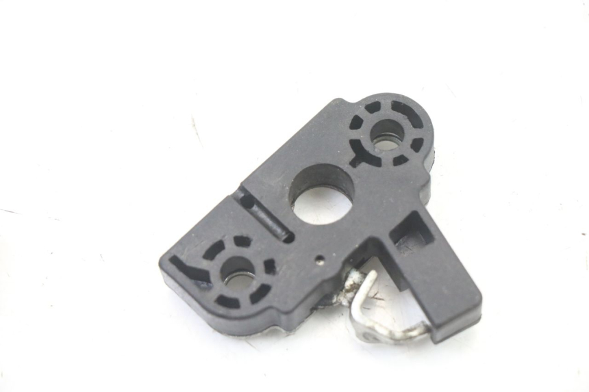 photo de CIERRE ASIENTO HOOK MBK OVETTO 4T 50 (2008 - 2016)