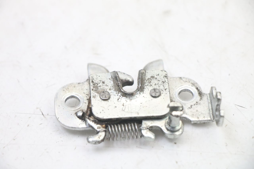 photo de CERRADURA DEL ASIENTO PEUGEOT KISBEE 4T 50 (2018 - 2022)
