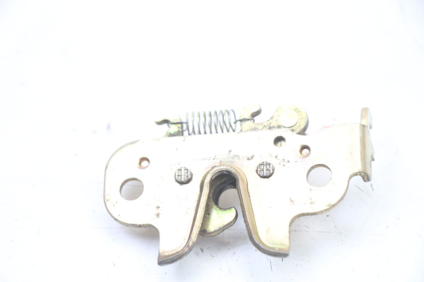 photo de CERRADURA DEL ASIENTO PEUGEOT KISBEE 4T 50 (2018 - 2022)