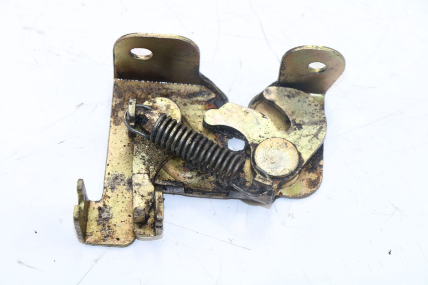 photo de CIERRE ASIENTO HOOK PEUGEOT SC 50 (1988 - 1992)