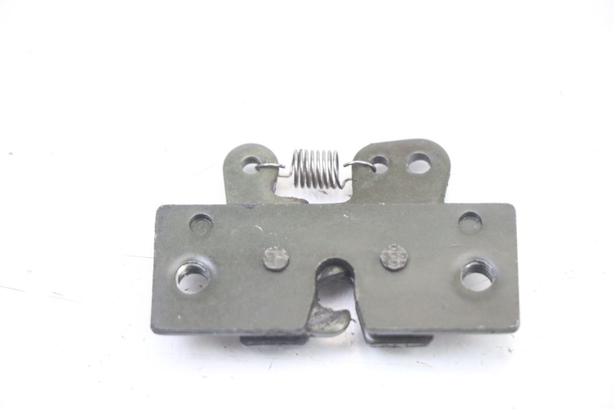 photo de CIERRE ASIENTO HOOK PEUGEOT TREKKER TKR 50 (2005 - 2014)