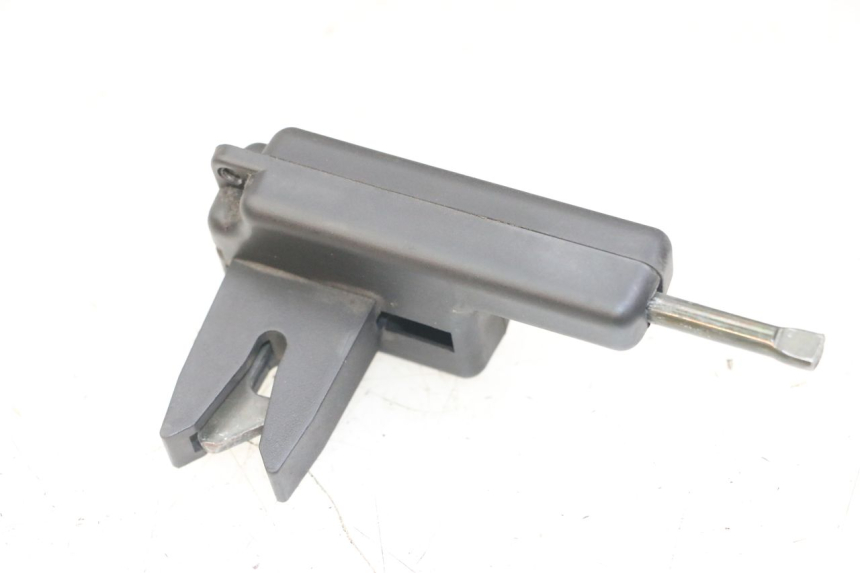 photo de CERRADURA DE ASIENTO PIAGGIO ZIP 4T 50 (2018 - 2020)