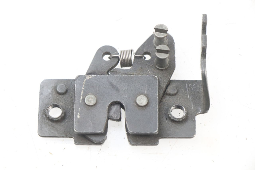photo de CIERRE ASIENTO HOOK PIAGGIO PRIMAVERA 125 (2013 - 2021)