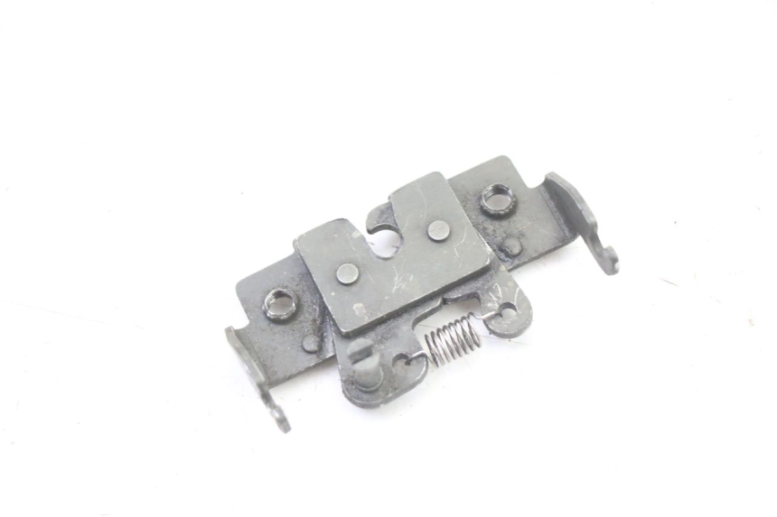 photo de CIERRE ASIENTO HOOK GILERA RUNNER SP 50 (2006 - 2008)