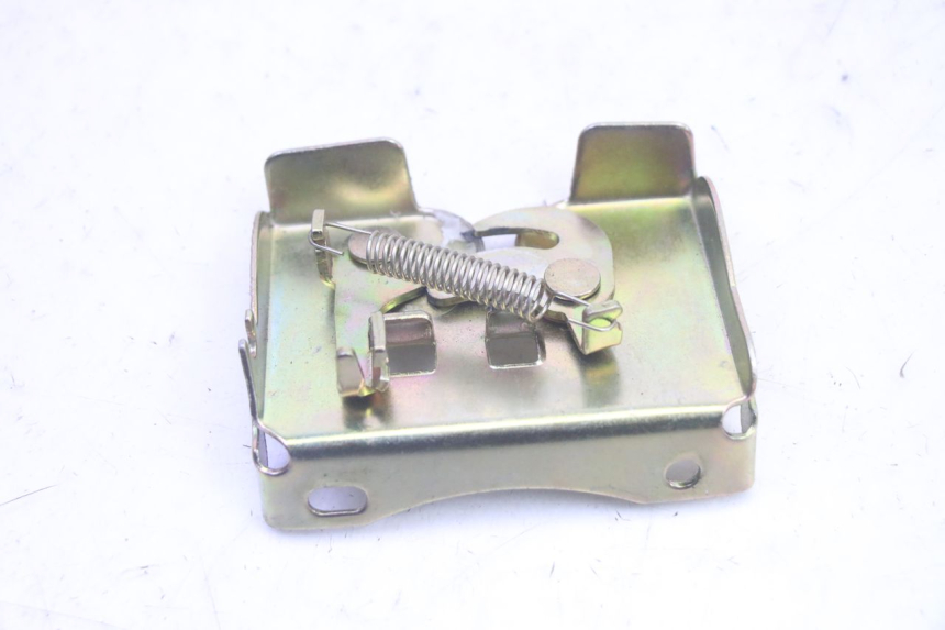 photo de CIERRE ASIENTO HOOK JM MOTORS SANTANA EVO 50 (2024 - 2026) - Detalle de la pieza