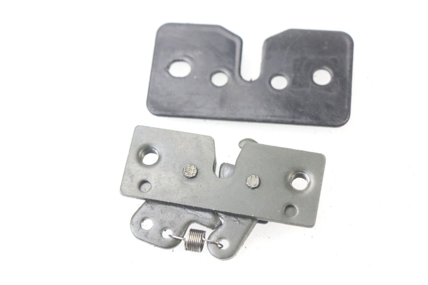 photo de CIERRE ASIENTO HOOK PEUGEOT SATELIS COMPRESSOR K15 125 (2006 - 2009) - Vista principal