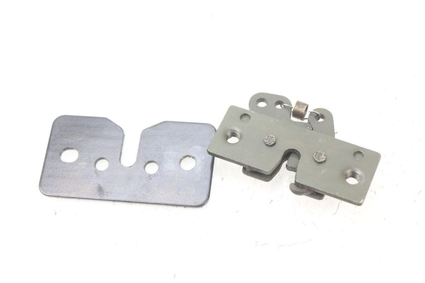 photo de CERRADURA DE ASIENTO PEUGEOT SATELIS 125 (2010 - 2012)