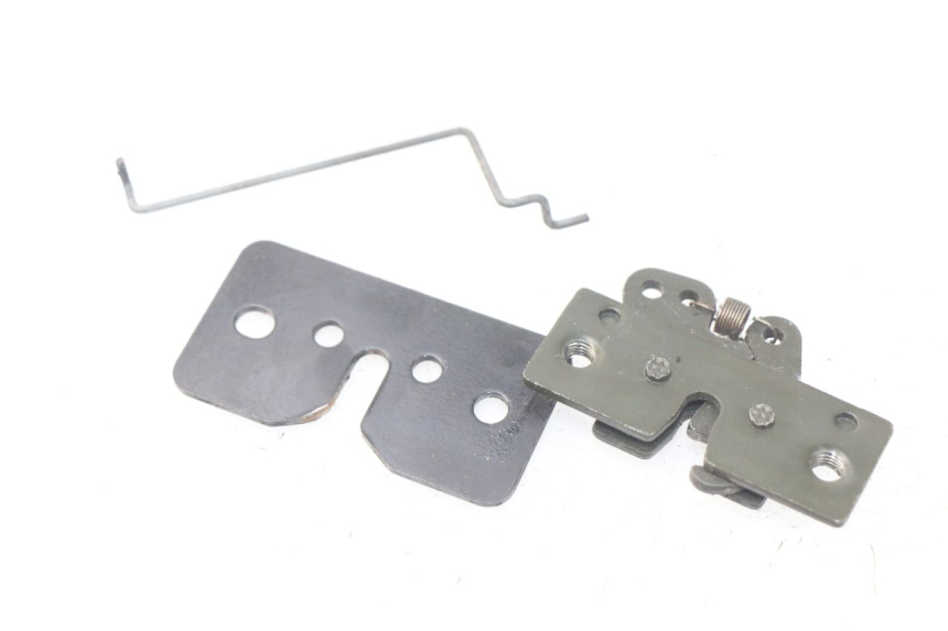 photo de CIERRE ASIENTO HOOK PEUGEOT SATELIS 300 (2012 - 2015) - Detalle de la pieza