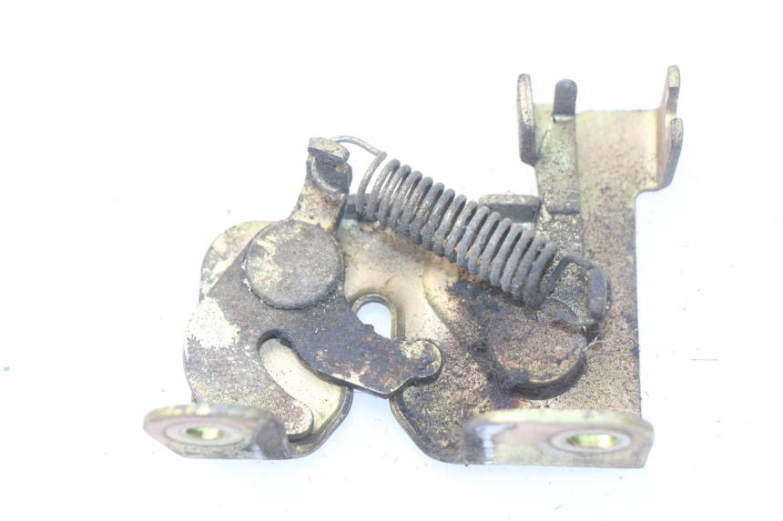 photo de CIERRE ASIENTO HOOK PEUGEOT SC 50 (1988 - 1992)