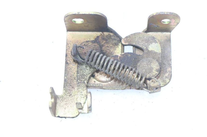 photo de CIERRE ASIENTO HOOK PEUGEOT SC 50 (1988 - 1992)