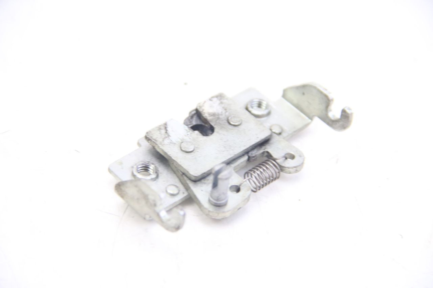 photo de CERRADURA DEL ASIENTO SUZUKI SIXTEEN 125 (2008 - 2010)