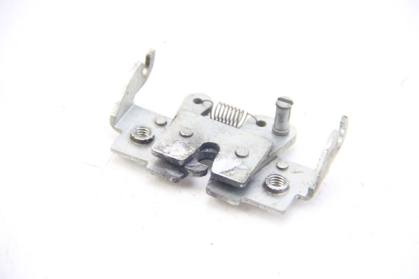 photo de CERRADURA DEL ASIENTO SUZUKI SIXTEEN 125 (2008 - 2010)