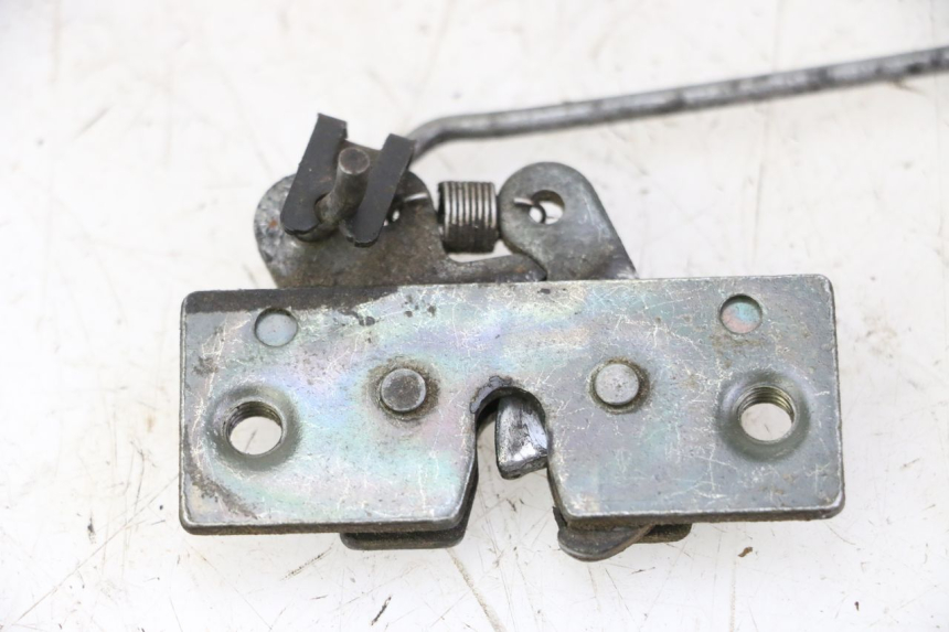 photo de CERRADURA DE ASIENTO PEUGEOT SPEEDAKE 50 (1995 - 1997)