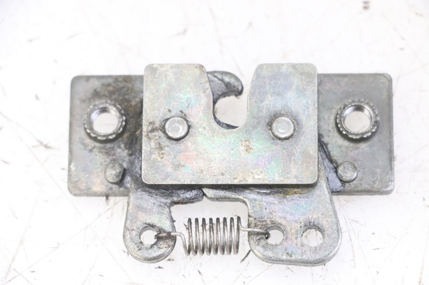 photo de CIERRE ASIENTO HOOK PEUGEOT SPEEDFIGHT 2 LC 50 (2000 - 2009)