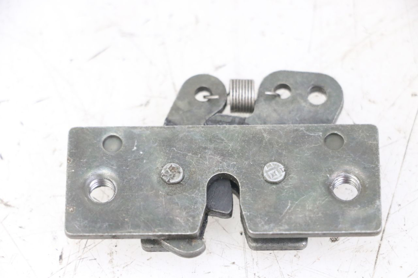 photo de CIERRE ASIENTO HOOK PEUGEOT SPEEDFIGHT 2 LC 50 (2000 - 2009)