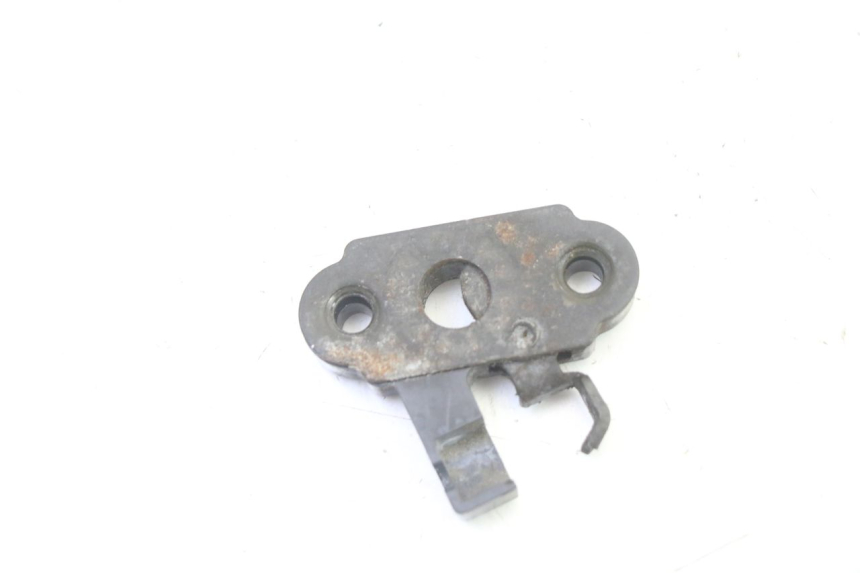 photo de CIERRE ASIENTO HOOK TRIUMPH SPRINT 900 (1995 - 1998)